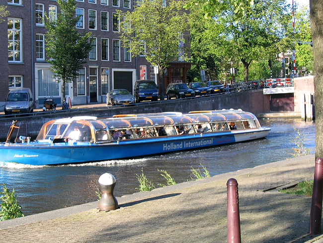 Пассажирский теплоход Abel Tasman на Nieuwe Herengracht