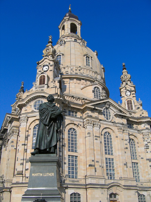 Frauenkirche и памятник Мартину Лютеру