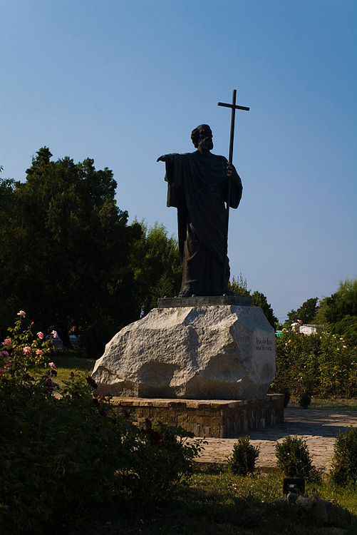памятник Андрею Первозванному