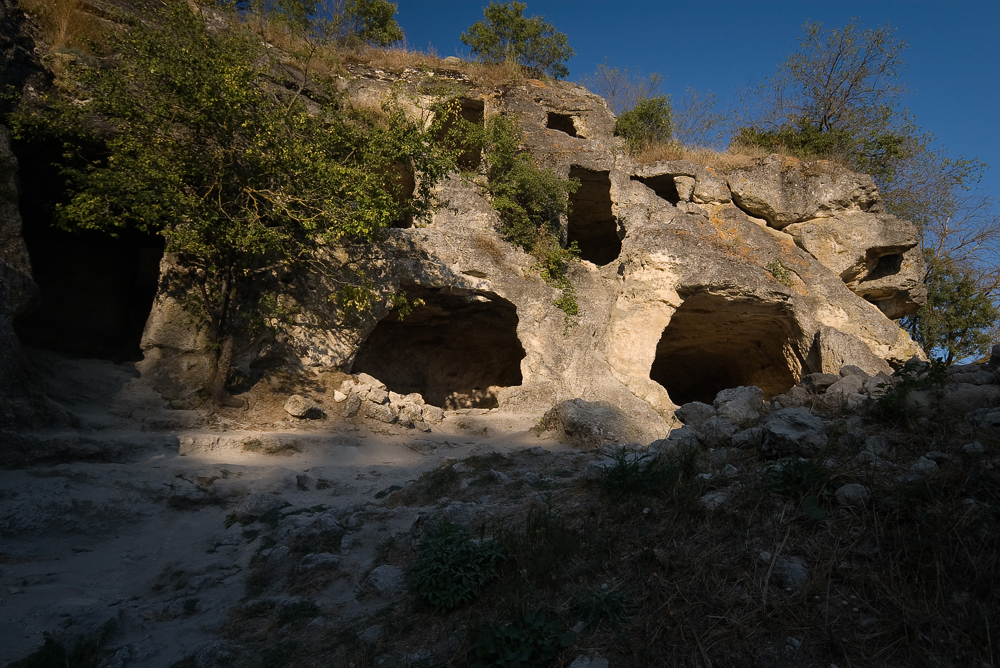 Пещеры на Кенасской улице