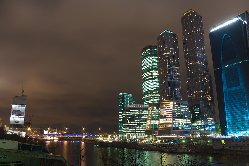 Сити и Москва-река